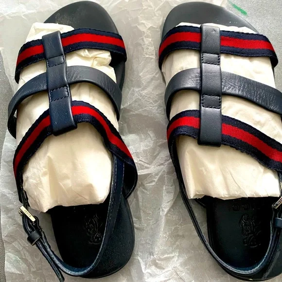 Authentic Girls Gucci Sandals size 1.5 USA  size 33 EU - Picture 3 of 3